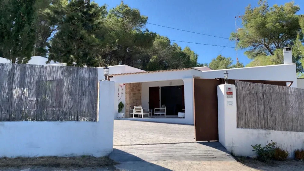 Gerüchte um Ibiza-Villa als Drehort für ATV-Rückblick. 