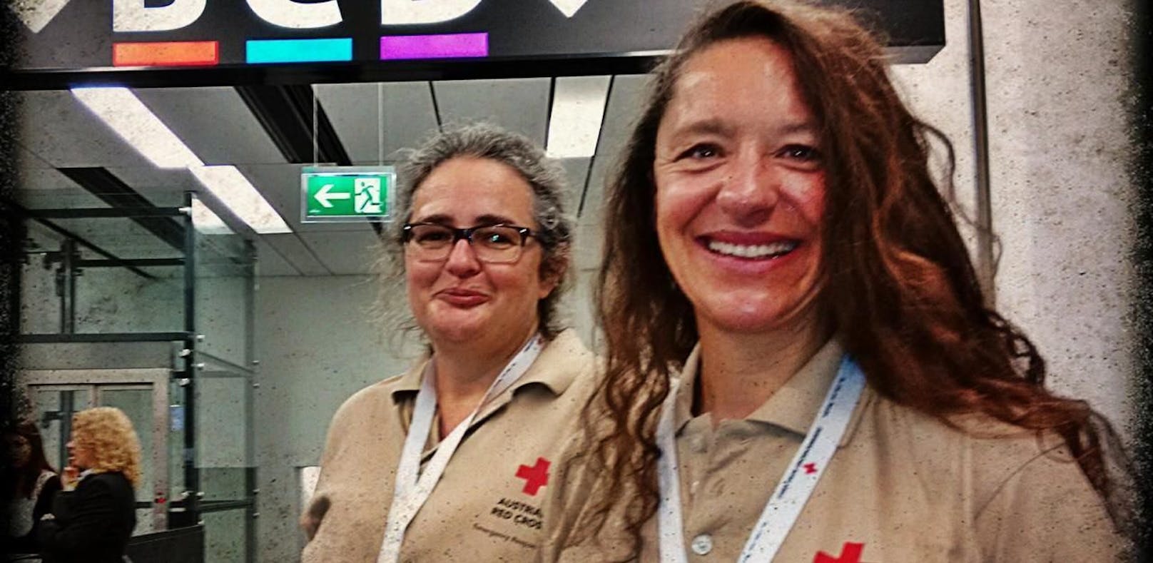 Christine Widmann aus Linz und Hemma Hamann aus Reichraming beim Abflug nach Uganda