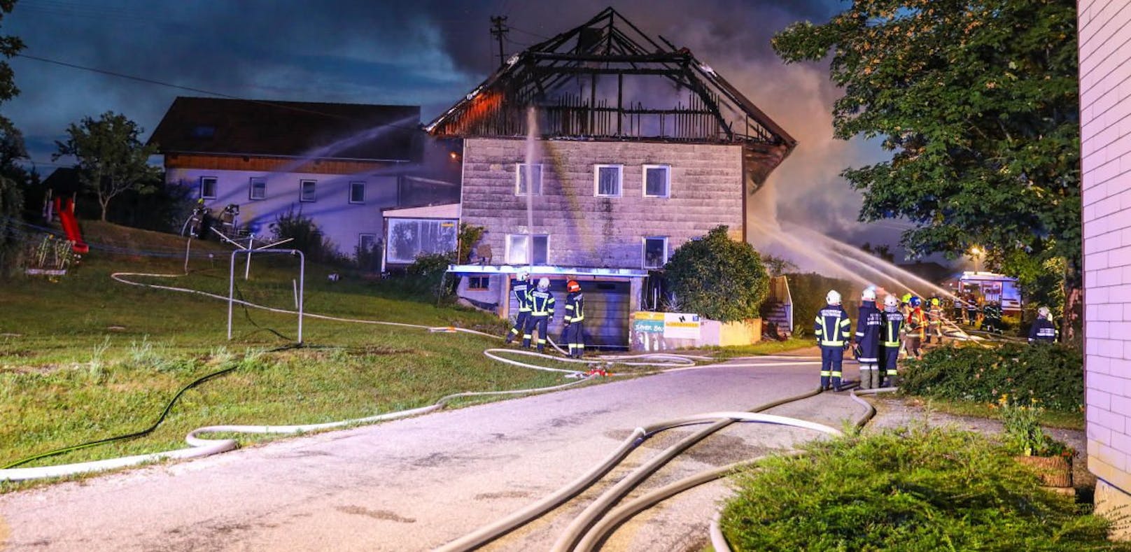 Nachbarn retteten Mann aus brennendem Haus