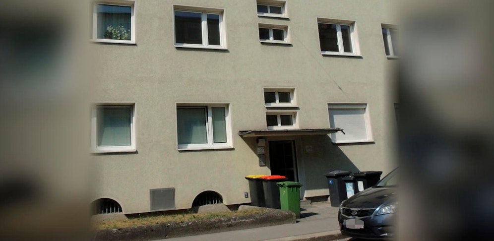 Im 3. Stock eines Wohnhauses in der Scherberstraße wurde die Leiche eines 80-Jährigen gefunden. 