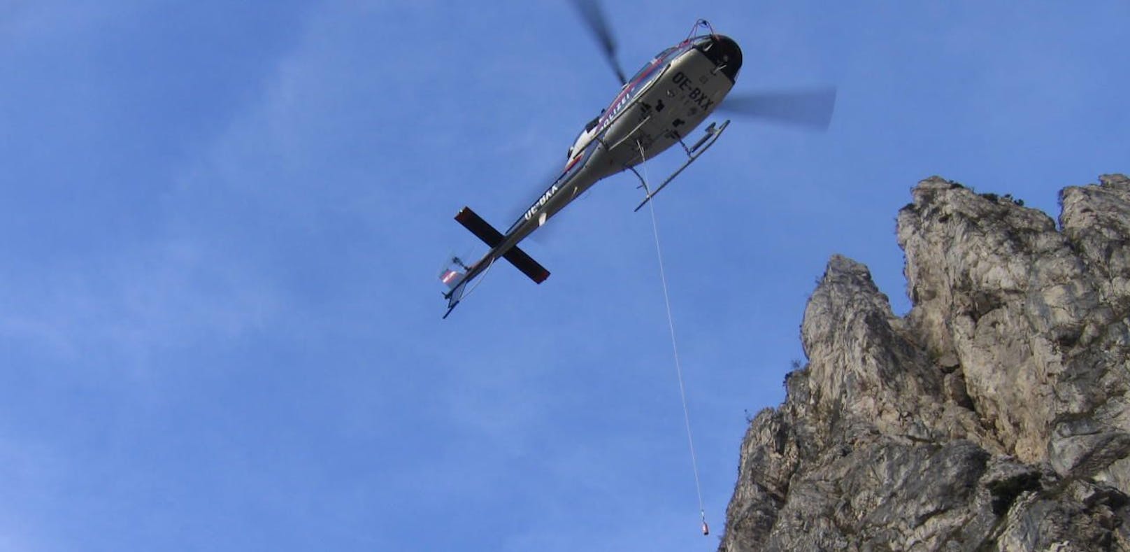 Polizei-Heli rettete Touristen von Klettersteig