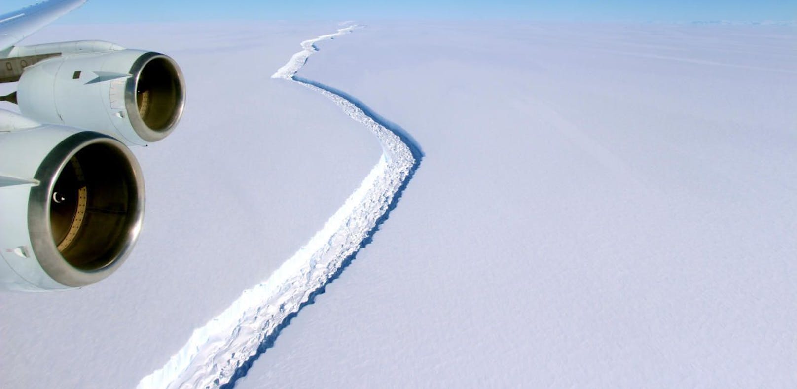 Eine Gigatonne: Größter aller Eisberge steckt fest