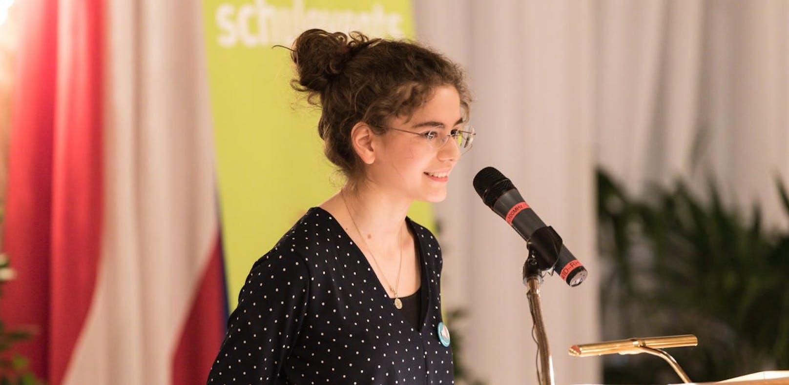 Der Österreichische Jugend-Redewettbewerb ist eine Veranstaltung vom Bundeskanzleramt - Sektion Jugend und Familie. Den Wiener Landesbewerb organisiert wienXtra-schulevents mit der MA 13 - Fachbereich Jugend.