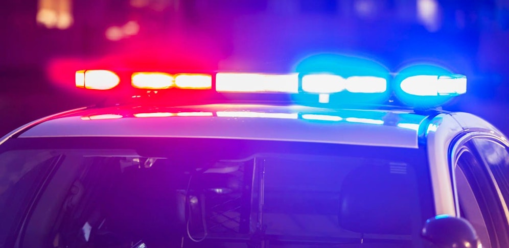 Am Freitag kam es in Lannach, Steiermark, zu einem tödlichen Verkehrsunfall. Ein PKW erfasste einen Mann, der nahe des Straßenrands Säuberungsarbeiten durchführte. (Symbolfoto)