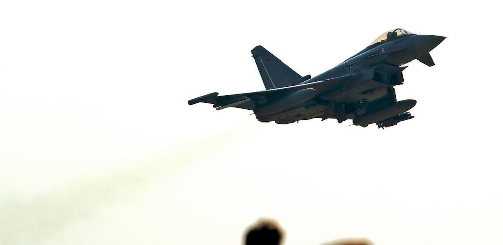 Ein Eurofighter der deutschen Luftwaffe bei einem Manöver in Israel.