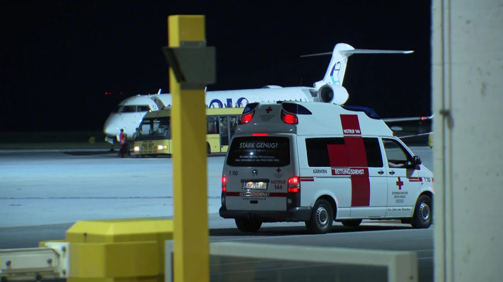 Die Passagiere wurden am Klagenfurter Flughafen schon von den Einsatzkräften erwartet.