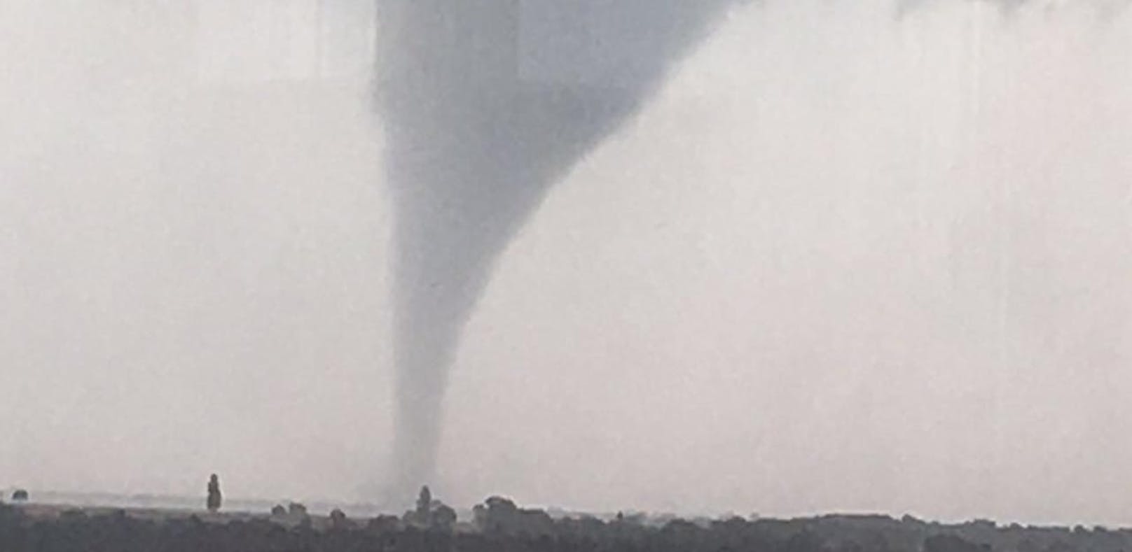 Im Bild der Tornado von 2017 - 1916 gab es einen Todes-Tornado in Wr. Neustadt