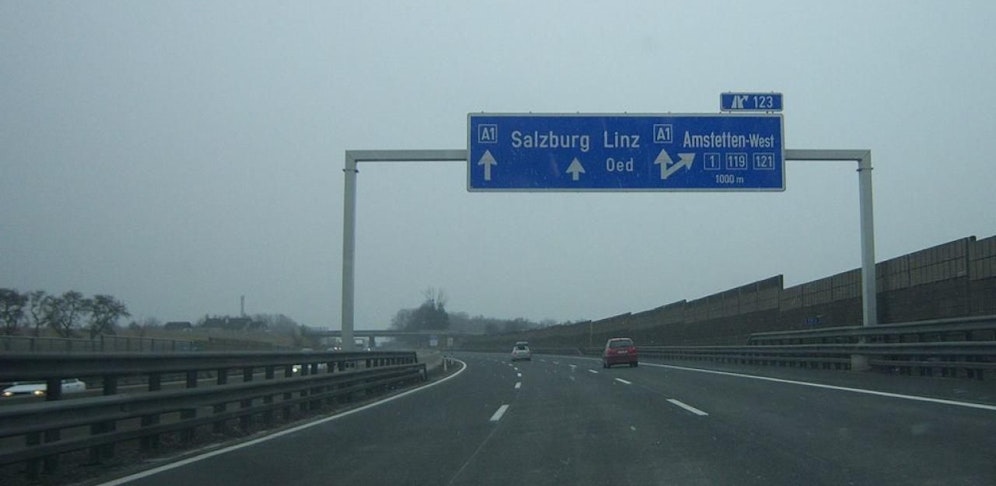 Kurz nach Amstetten überholte der Lenker die Polizei rechts. 