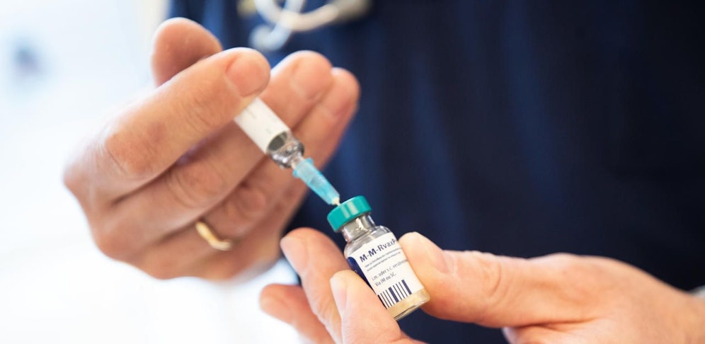 Eine Impfung schützt davor, an Masern zu erkranken. (Symbolbild).