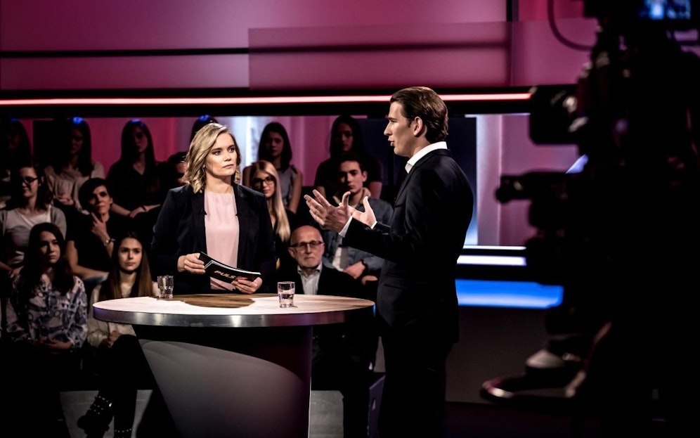 Corinna Milborn im Gespräch mit Bundeskanzler Sebastian Kurz (VP) auf Puls 4