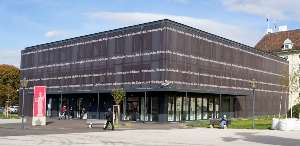 Parlament Ausweichquartier am Heldenplatz in Wien.
