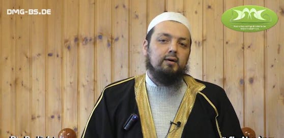 Der radikal-islamistische Prediger Sheikh Abu Anas wurde nach Wels eingeladen.
