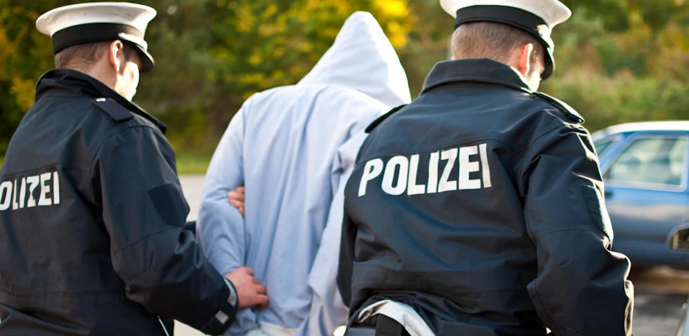 Der Jugendliche wurde von der Polizei festgenommen