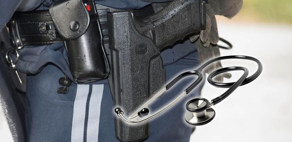 Jener Polizist der einem angeblichen Kollegen eine Dienstwaffe "geborgt" haben soll muss jetzt zum Amtsarzt.