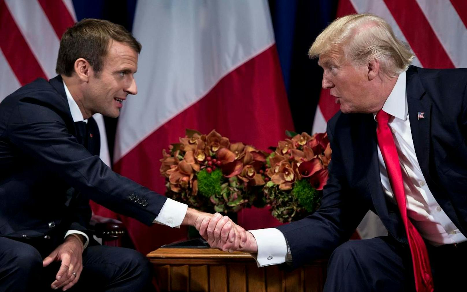 Frankreichs Präsident Macron mit seinem Amtskollegen Donald Trump.
