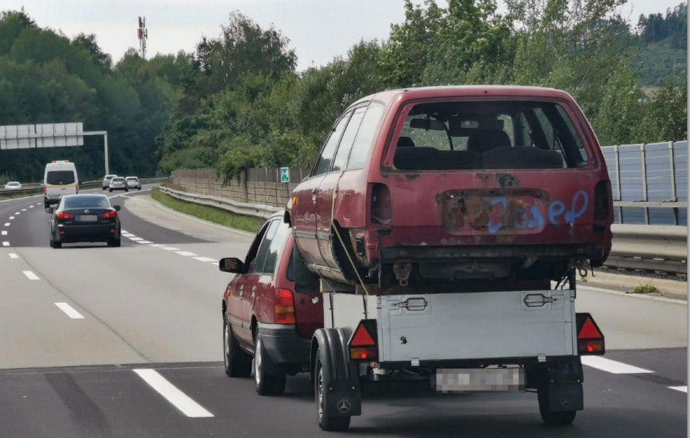 Das Auto auf zwei Rädern wurde auf der A7 bei Engerwitzdorf entdeckt.
