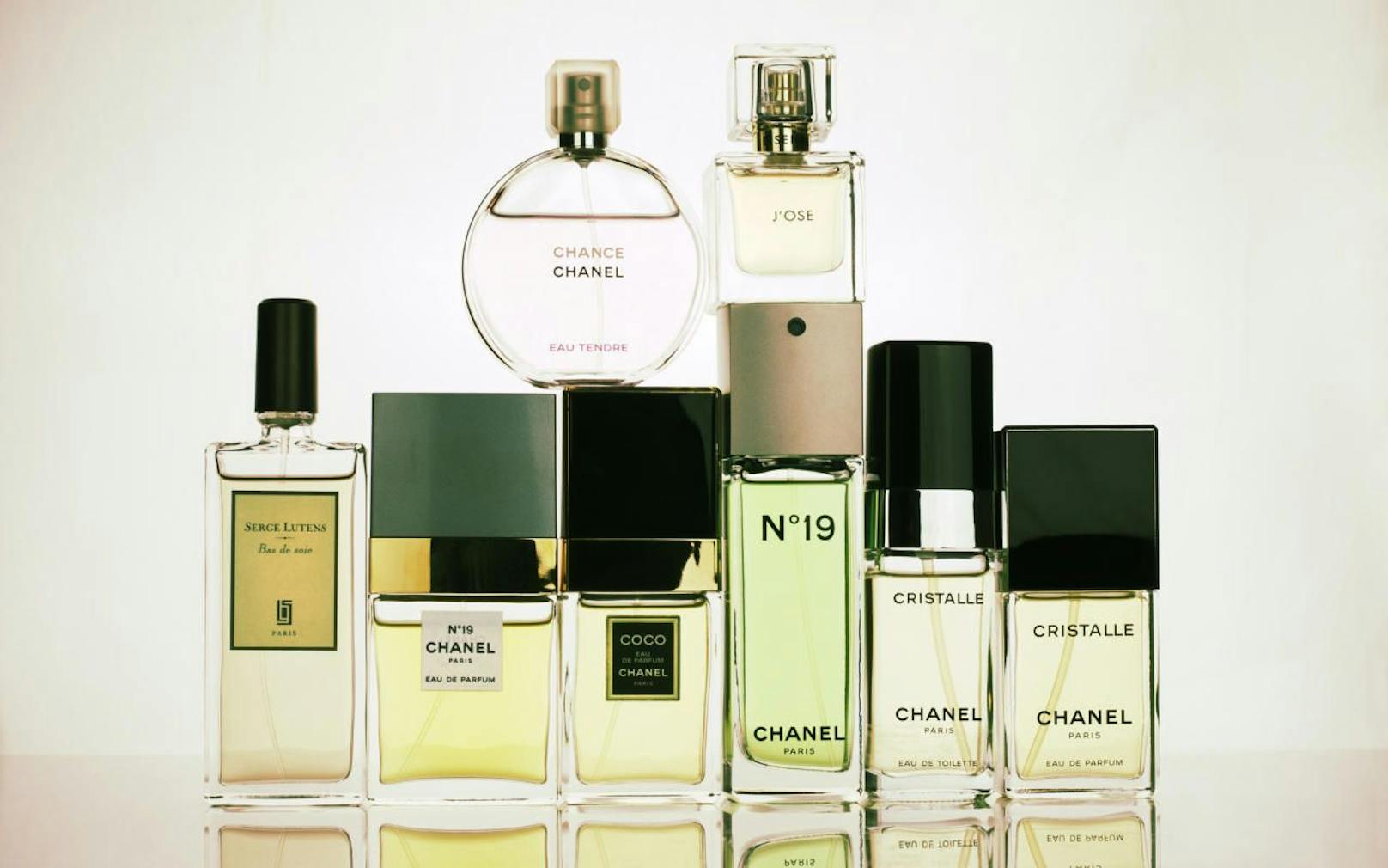 Neben Parfums gibt es im neuen Chanel Beauty Studio in Wien Make-Up, Pflegeprodukte und Sonnenbrillen. 