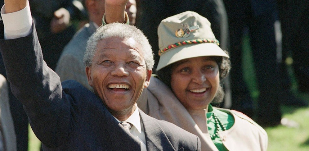 Ein Bild aus dem Jahr 1991: Frisch zum Präsidenten des Afikanischen Nationalkongresses gewählt: Nelson Mandela, daneben seine Frau Winnie.