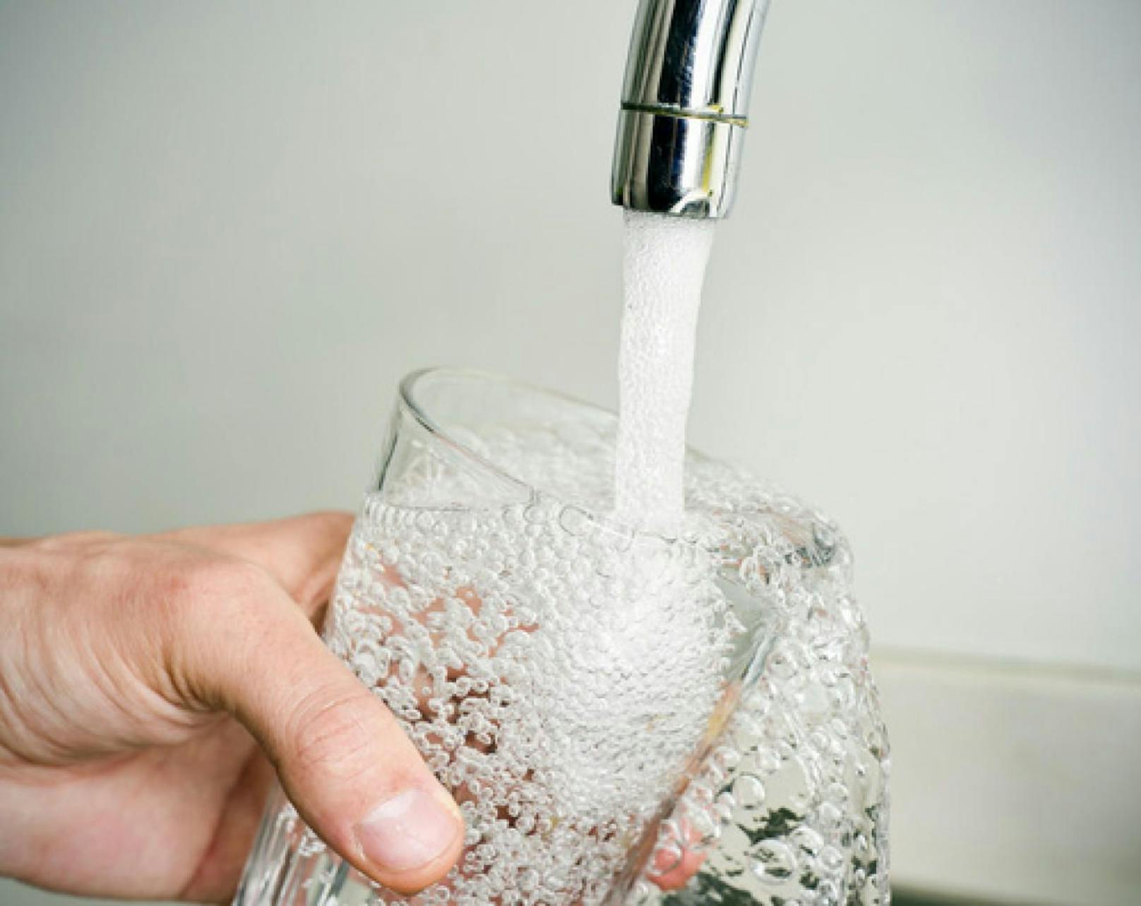Das Trinkwasser in Bad Schallerbach ist mit Bakterien verunreinigt.