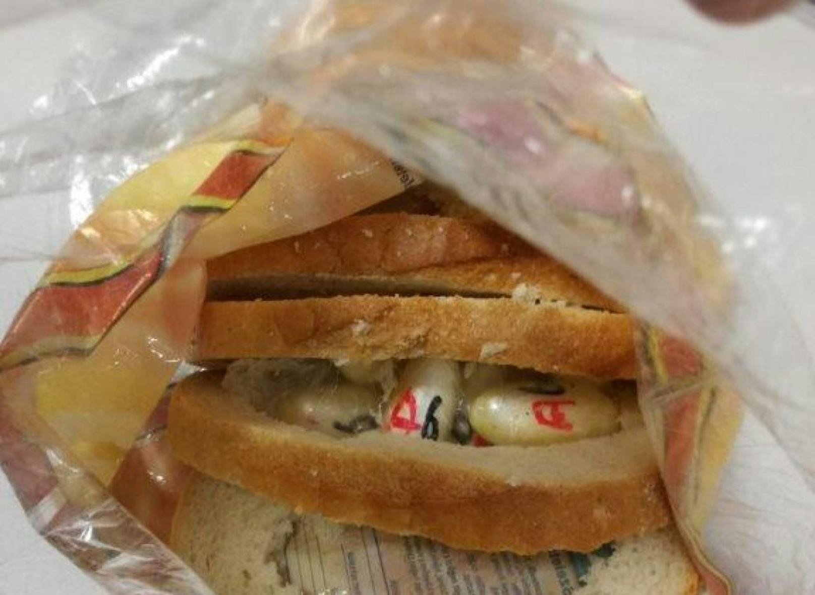 Kurier bastelte sich ein Drogen-Sandwich.