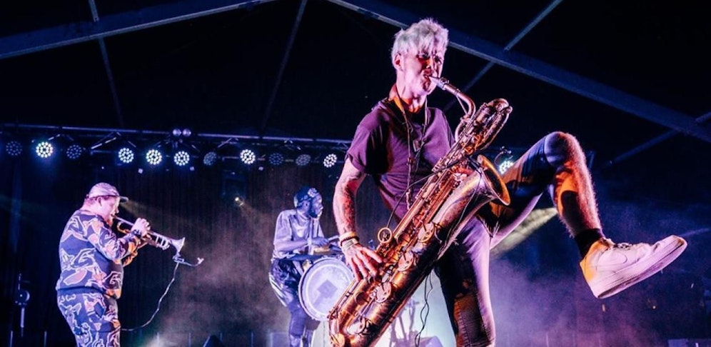 "Too Many Zooz" verschieben ihren Gig.