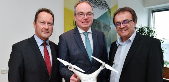 LH-Stellvertreter Stephan Pernkopf mit Alois Rosenberger, Direktor am Francisco Josephinum in Wieselburg und Josef Wiesler, Geschäftsführer der FH Wiener Neustadt.