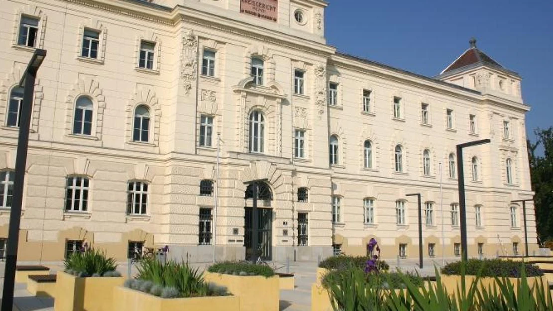 Heute.at - Sex mit eigener Schwester: Wollte das Beste für sie