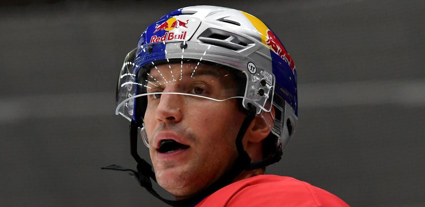 Eishockey-Stürmer Daniel Welser tritt nach einem Schlaganfall jetzt eine einmonatige Reha an.  