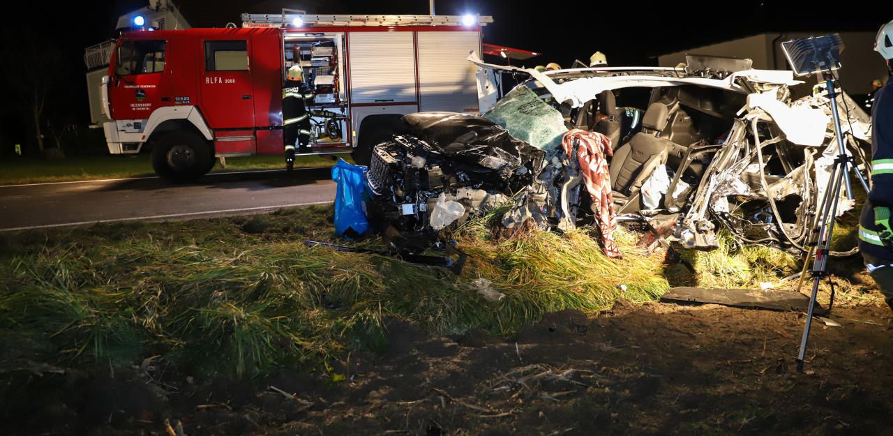 Heute.at - Mit Auto gegen Reisebus gekracht: 25-Jähriger tot