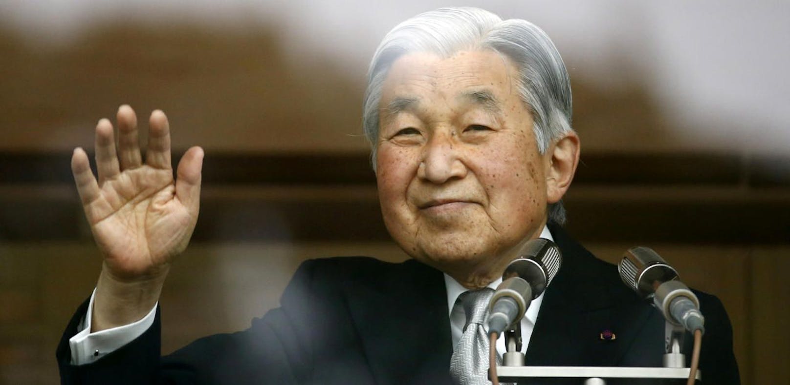 Japans Kaiser Akihito darf offiziell abdanken