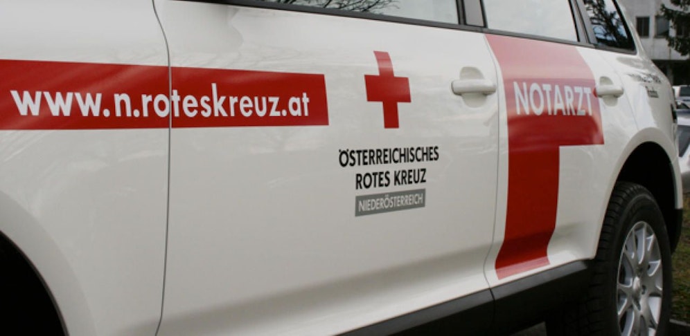 Floriani von Blitz getroffen: Schwer verletzt ins Klinikum Scheibbs transportiert. 