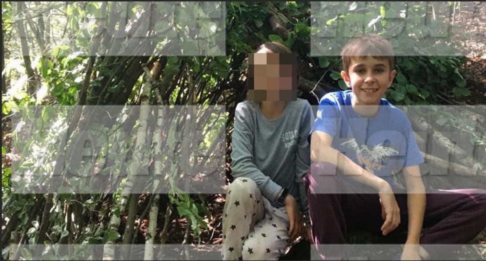 Lukas (12), neben der neunjährigen Freundin Nora, wurde durch die Hundebisse schwer verletzt. Er liegt mittlerweile auf der Normalstation im Spital. 