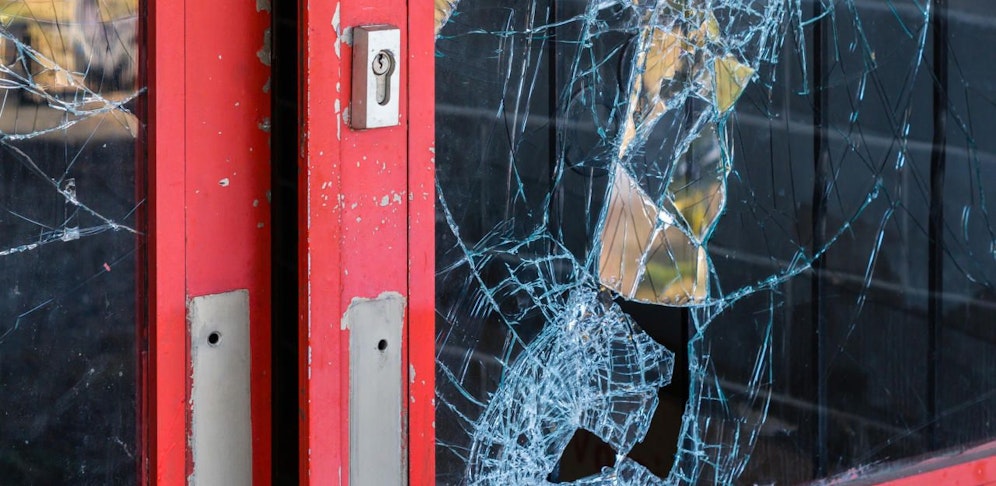 (Symbolfoto): Ein 16- und ein 17-Jähriger versuchten am Donnerstag gewaltsam in eine Pizzeria in Wien-Favoriten einzusteigen