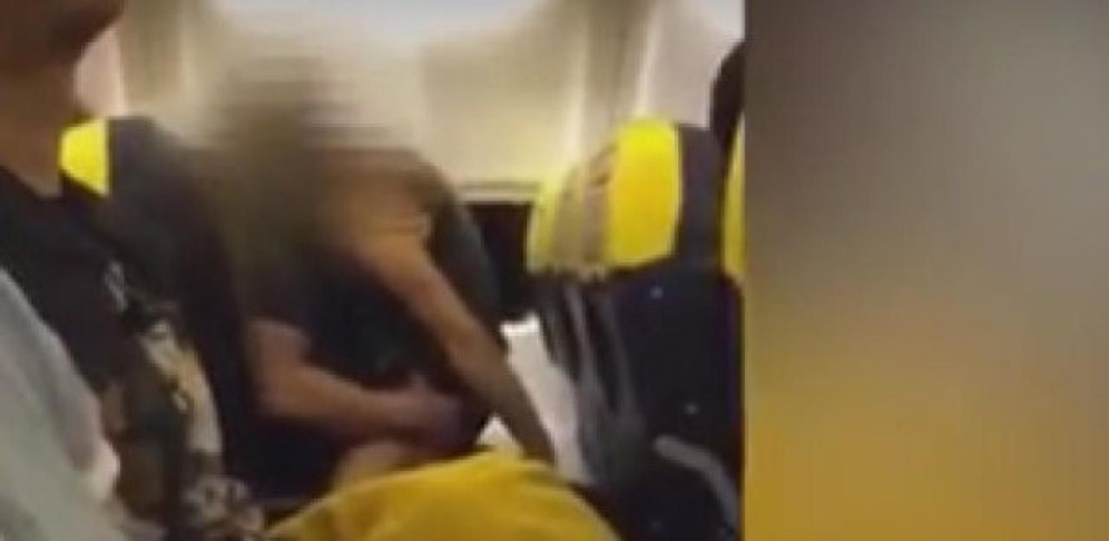 Sex im Jet: Erste packte er sie aus, jetzt packt die Liebhaberin (39) in den Medien aus!