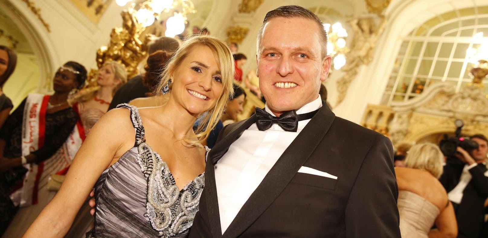 FPÖ-Minister Kunasek wird seine Sabrina heiraten