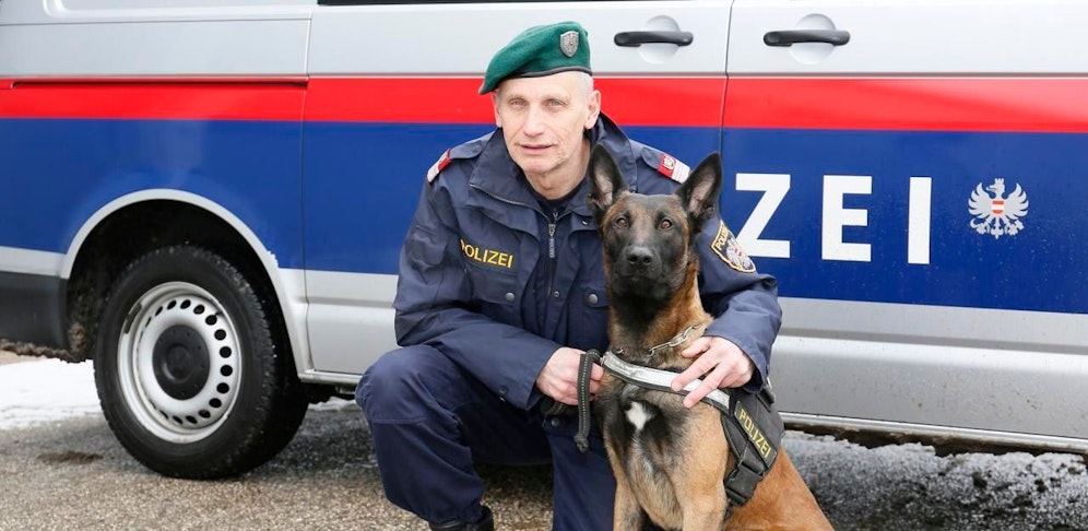 "Jack" und sein Hundeführer Alfred Schaffelhofer waren schon beim ersten Einsatz erfolgreich.