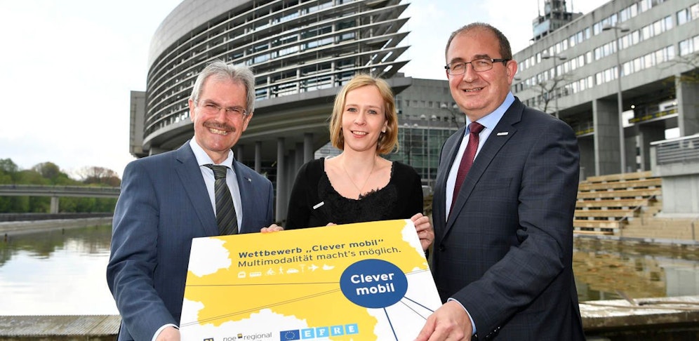 Verkehrslandesrat Karl Wilfing, Mobilitätsmanagerin Wibke Strahl-Naderer und Franz Gausterer (NÖ.Regional GmbH).