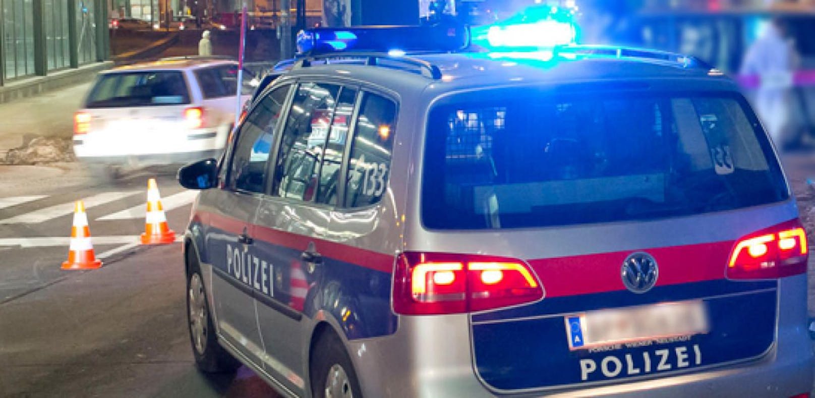 Bei einem Verkehrsunfall in Salzburg wurde eine 50-jährige Frau getötet. (Symbolfoto)