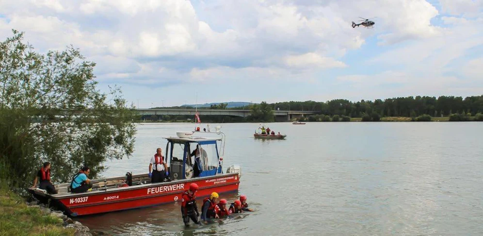 Die Feuerwehr war den ganzen Sonntag lang im Einsatz.
