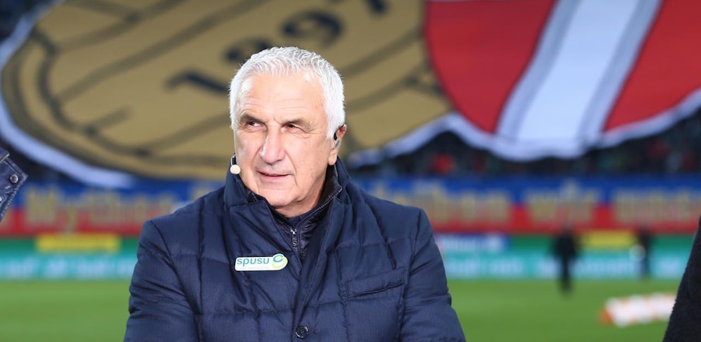 Hans Krankl - in den letzten Jahren nur mehr als Sky-Experte bei Rapid im Stadion.