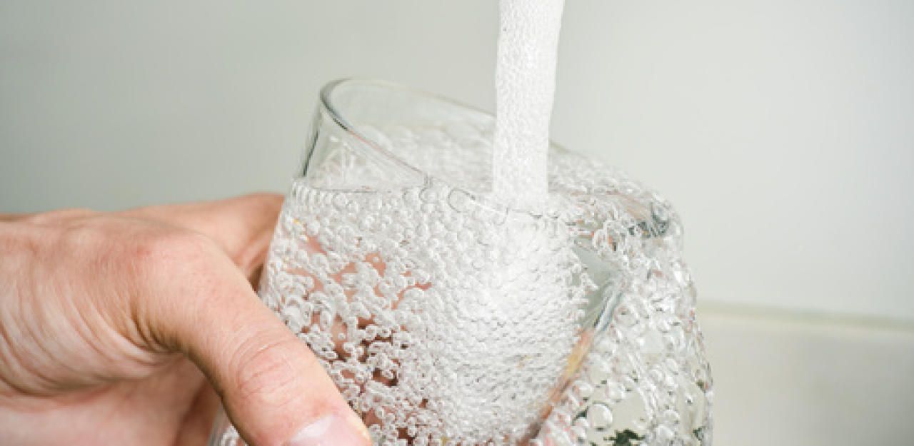 Hitze: Darum sollten Sie KEIN kaltes Wasser trinken - Viral | heute.at
