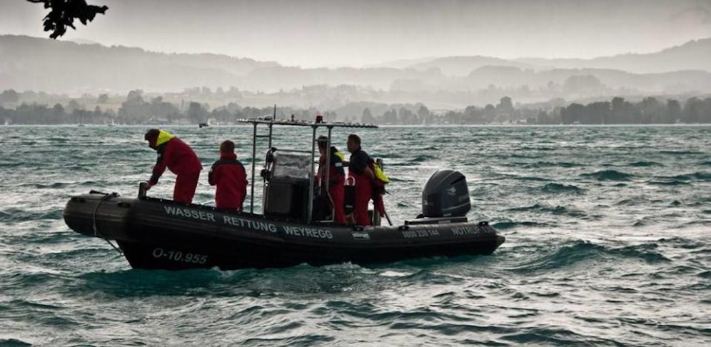Zwei Segler gerieten am Attersee in Seenot.