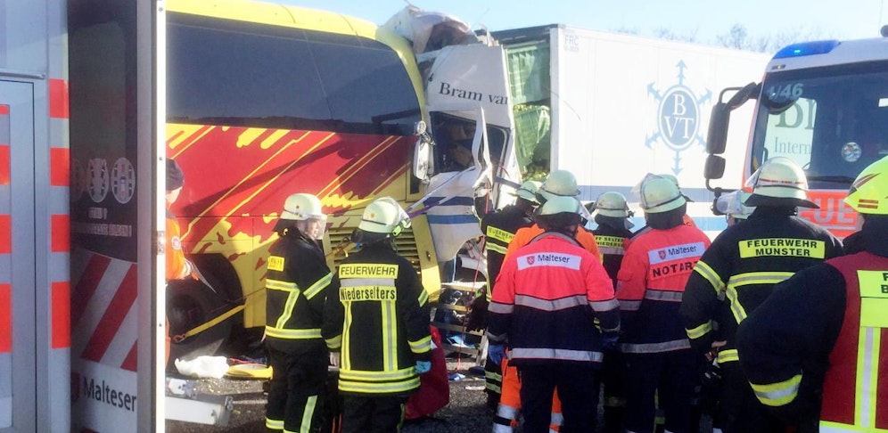 Die Einsatzkräfte sind bereits vor Ort