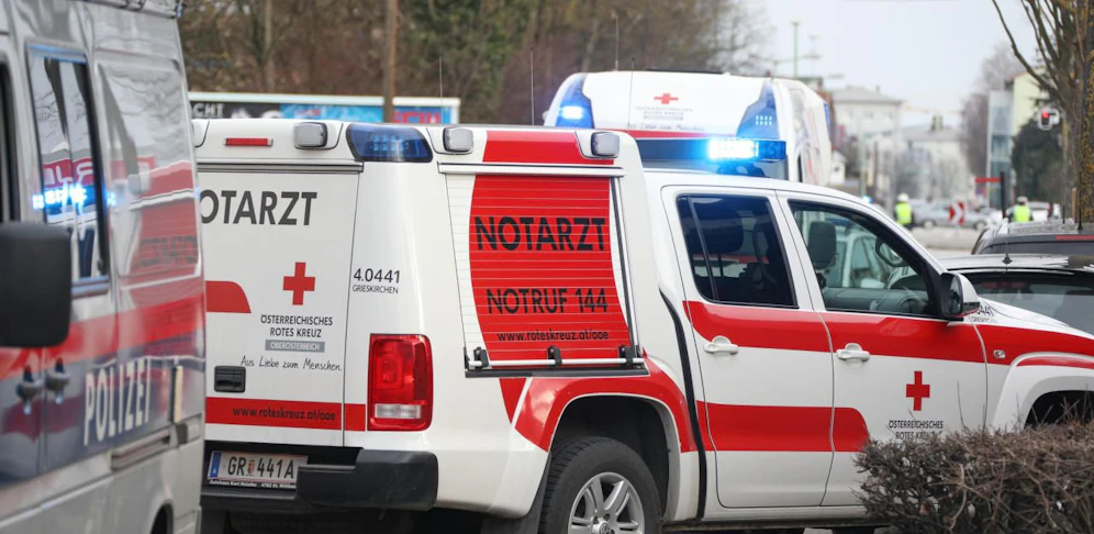 In Spittal wurde eine Fußgängerin von einem Lkw erfasst und getötet.
