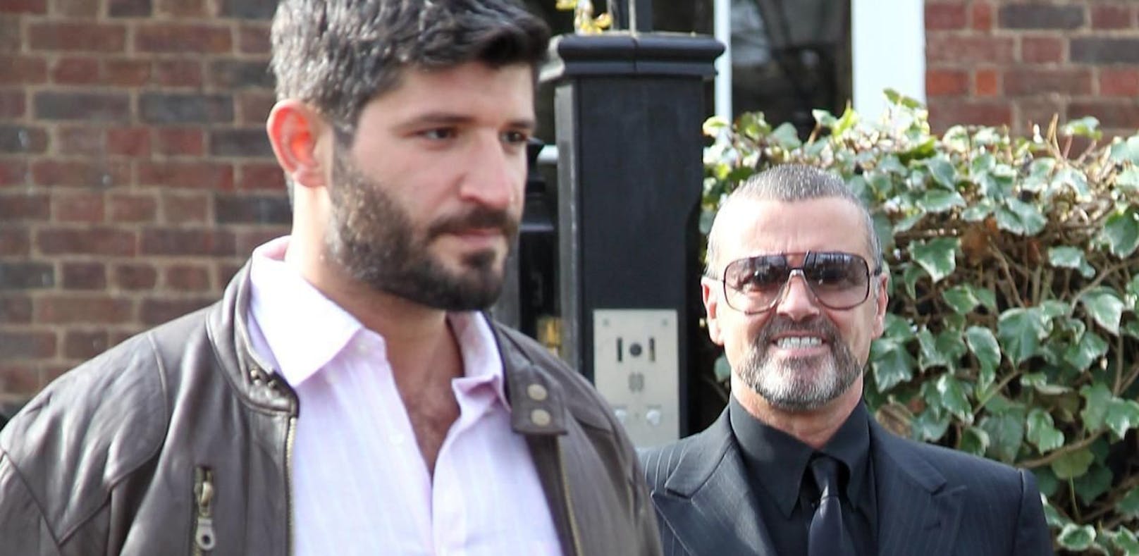 Fadi Fawaz (li.) und George Michael am 14. März 2012 in London. 