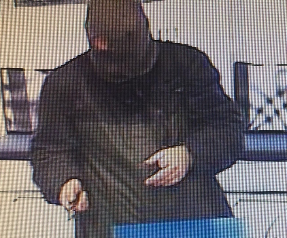 Nur 30 Stunden nach der Tat konnte der Bankräuber mit dem fehlenden Zeigefinger geschnappt werden. (LPD OÖ)