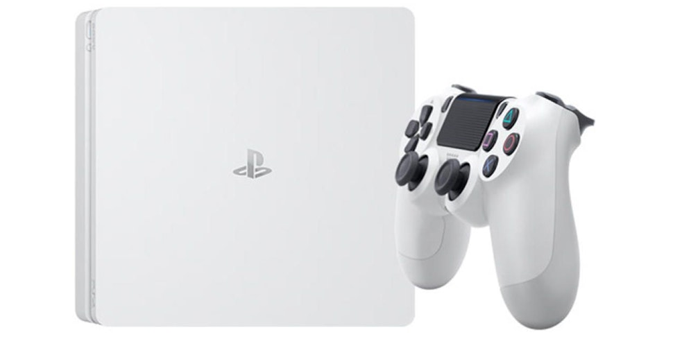 Die heimischen Mobilfunkanbieter verschenken die PS4 Slim bei Smartphone-Vorbestellungen.