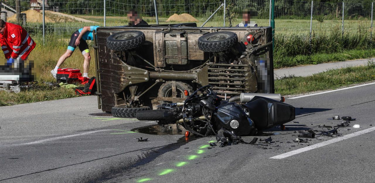 Heute.at - Biker kracht gegen Haflinger – verletzt