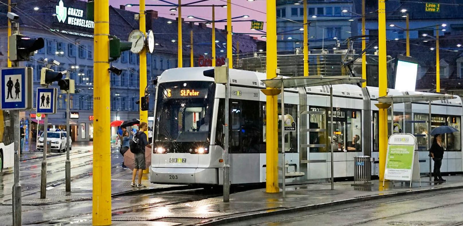Bei einem Straßenbahnunfall in Graz wurde ein sechsjähriges Kind schwer verletzt (Symbolbild).
