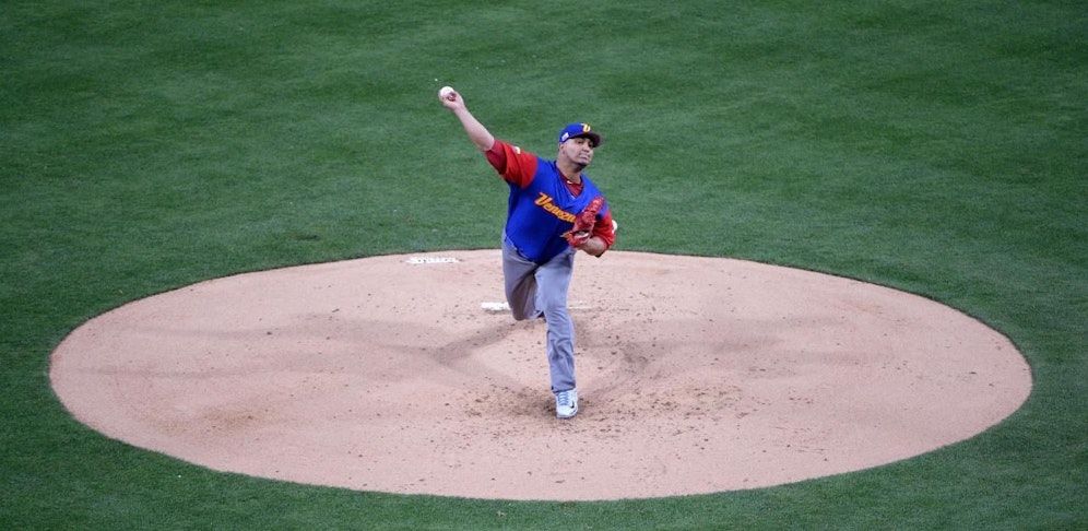 Pitcher Jhoulys Chacin (45) in Aktion